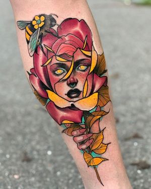 Surreal Neo-Traditional tattoo by Debora Cherrys #DeboraCherrys #neotraditional #surreal #color #ladyhead #lady #portrait #rose #bee #flower