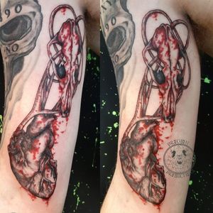Bleeding heart with a fox skull