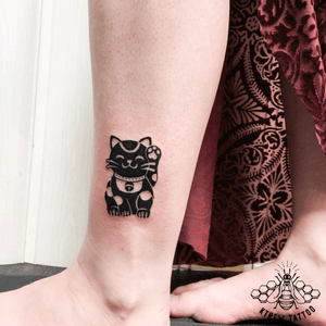 Lucky Cat Blackwork Tattoo by Kirstie Trew • KTREW Tattoo • Birmingham UK 🇬🇧 #blackwork #luckycat #cat #feline #ankletattoo 
