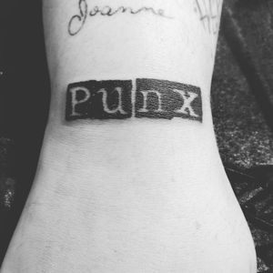 Punx #tattooart #tattooartist #tattoo2me #tattooblack #tattoocollector #tattooartwork #blackandredtattoo #blackandgraytattoos #blackandgreyrose #blackdottattoo #gallery #ganeshtattoo #galactic #halo #sadgirlclub #punkskull 