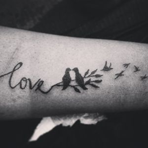 Love 💕💕#tattooart #tattooartist #tattoo2me #tattooblack #tattoocollector #tattooartwork #blackandredtattoo #blackandgraytattoos #blackandgreyrose #blackdottattoo #gallery #ganeshtattoo #galactic #halo #sadgirlclub #lovetattoo #love 