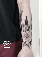 By RO. Robert Pavez • 🌹 • Done in @blacktatuering • 🇸🇪 2019 #engraving #dotwork #etching #dot #linework #geometric #ro #blackwork #blackworktattoo #blackandgrey #black #tattoo #fineline