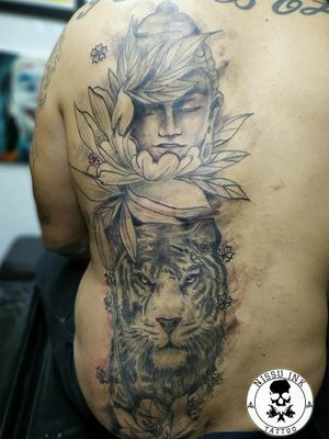 ✖Tattoo Tema Oriental✖⠀⠀⠀⠀⠀⠀⠀⠀⠀• Agradeço aos que curtem e acompanham meus trabalhos!!! Valeu pela confiança!!! #tamojunto⠀________________________________________________________________________________________⠀📲 Orçamentos via Direct e WhatsApp: (11) 99528-0449⠀________________________________________________________________________________________⠀>>>>>>> NISSU INK TATTOO <<<<<<<⠀________________________________________________________________________________________⠀💳 Pagamento em cartão de débito/crédito (até 12x) ou dinheiro!!!🗓 Os atendimentos acontecem todos os dias mediante agendamento (incluindo feriados, sábados e domingos).⠀✔ Tatuem-se com qualidade!Materiais:@hornettattoo_oficial#everlastink#criticalfont#hornetsupplies⠀..........⠀#tattoooriental  #orientaltattoo #tattootigre #tigretattoo #budatattoo #estudiodetatuagem #tattoobuda #tatuagemzl #ink #flowerstattoo #nissuinktatto