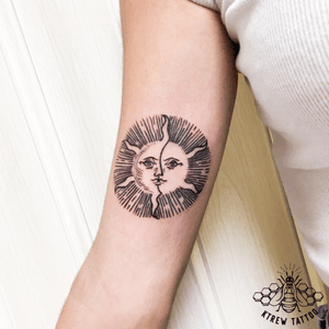 Sun & Moon Blackwork Tattoo by Kirstie Trew @ KTREW Tattoo • Birmingham UK 🇬🇧 #suntattoo #moontattoo #blackworktattoo #birminghamuk #tattoos 