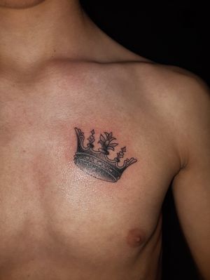 Crown tatto