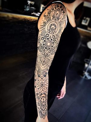 Beautiful sleeve by Stacy at High Fever Tattoo Oslo 