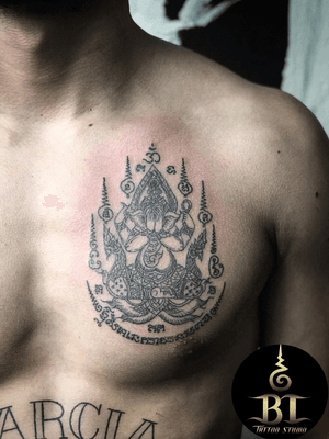 Done traditional Thai sak yant tattoo by Ajarn Ta(www.bt-tattoo.com) #bttattoo #bttattoothailand #thaitattoo #sakyant #sakyanttattoo #thaibamboo #thaibambootattoo #bambootattoo #bambootattoobangkok #bambootattoothailand #bangkoktattoo #bangkoktattooshop #bangkoktattoostudio #tattoobangkok #thailandtattoo #thailandtattooshop #thailandtattoostudio #thailand #bangkok #tattoo