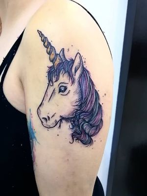 ✒️🦄✴️Sígueme en Instagram como @dhana.erika.flan....#ink #inked #tattoo #art #artwork #unicorn #unicorntattoo #details #colors #nice #girly 
