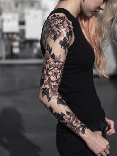 Flower sleeve.