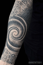 Healed tattoo inspierd by a galaxy, i used the fibonacci golden spiral as a foundation for this design. 