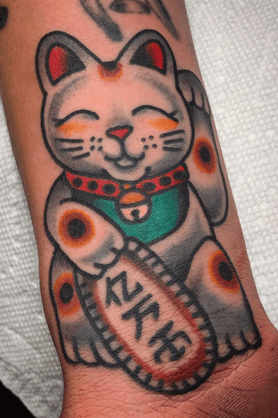 #lucky #cat #tattoo done at Hot Stuff Tattoo. Email chuckdtats@gmail.com for booking info. 