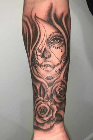 Custom day of the dead girl with roses done a few weeks ago. 
