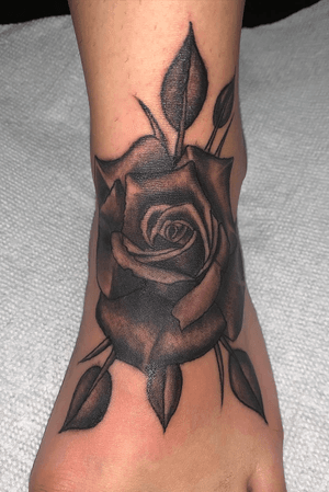 Realistic rose on foot 