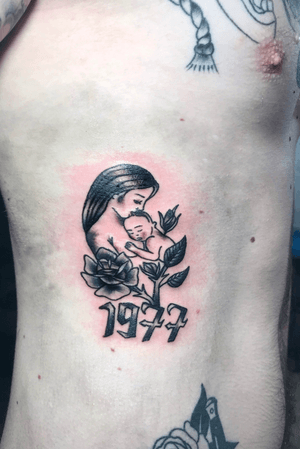 Mother and child.Tattoo Odessa.Booking 0634482501 or alinatattoo666@gmail.com #tattoo #tattooed #tattooodessa #odessa #familytattoo #traditionaltattooodessa #traditionaltattoo #oldschool #oldlines