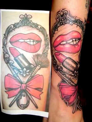 Lips mirror makeup brush on right top forearm