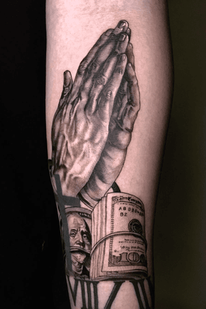 pray hands chicano blackandgrey