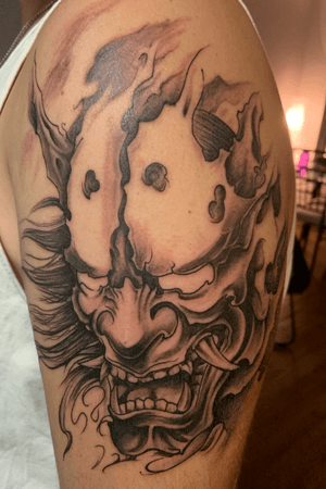 Oni demon mask tattoo by @christoratattoo (Instagram) 