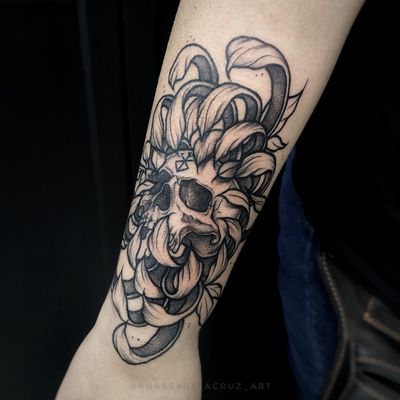 Tatuaje realizado en @bigmonstersupplies . . . . . . . #berserk #manga #anime #japanese #flowers #blackwork #blackworkers #blackworkers #blackworktattoo #skinart #blacktattoo #blacktattooart #darkartists #blacktattooing #illustration #drawing #sketch #tattoo #tattoos #tattooer #btattooing #blxckink #dark #tattoodotcom #onlyblackart #onlythedarkest #radtattoos #artesobscurae #adassadelacruz