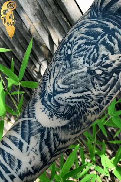 Tiger Tattoo by A.B. Garza #abgarza #abgarzatattoos #abgarzacollection #Austin #blackandgrey #realism #realistic #bngsociety #worldwideartist #tigertattoo #california #newyork #canada #hawaii #chicago #tattooartist 