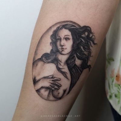 "El nacimiento de Venus" de Botticelli . . . Tattoo machine: Proton @kwadron Needles: @kwadron Ink: @alkimiatattoo - @eternalink . . . . #tattoo #tattoos #tattooer #btattooing #blxckink #dotworktattoos #ladytattoers #blackworksubmission #tatuaje #tatuajes #instattoo #venus #botticelli #art #whipshading #illustration #dark #tattooart #darkartists #blackwork #blacktattoo #nature #alkimiatattoo #adassadelacruz