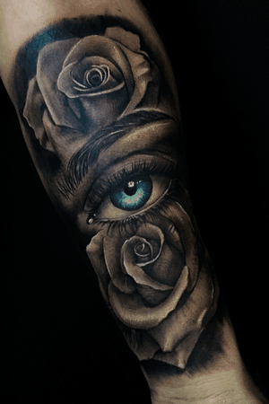 Rose & Eye forearm piece #blackandgrey #rosetattoo #rose #eye #eyetattoo #tattoo #ink 