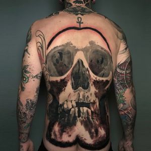 Black and grey realistic full back skull tattoo in black and grey realism, London, UK | #blackandgreytattoos #realistictattoos #fullbacktattoos #skulltattoos