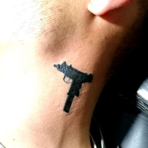 Gun tattoo 😎Done!Price :200.000 Tomans