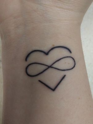 A heart with an infinity sign in the middle