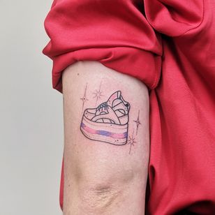 Platform shoe tattoo by Catherine Henault #catherinehenault