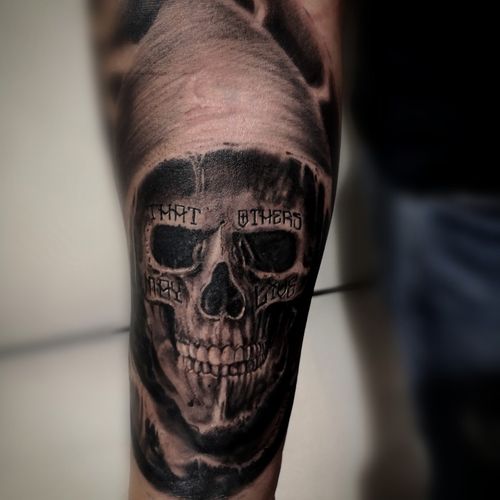 Skull with lettering