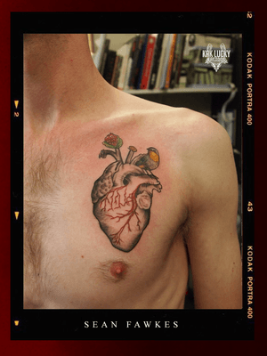 Heart To Heart . . . #beautiful piece by @sfawkestattoos for @doubleduke . . . WALK INS WELCOME! Call - 021/422/2963 Email - info@kakluckytattoos.com . . . . . @flashheal . . . #tattoos #art #capetown #kakluckytattoos #tattoo #tattooartist #tattoosofig #crispy #kloofstreet #southafrica #420 #tattoodo #tattooartist #tattoosofinstagram #tattoodude #balmtattooafrica #capetowntattoo #kaapstad #capetowntattoos #fresh #creatives