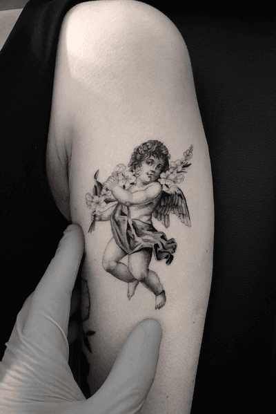 #tattoodesign #tattooflash #tattoodo #tattoos #blackwork #tattooidea #detailed #detail #singleneedle #angel #wings #contemporary #portrait #blackansgrey #blackwork #dotwork #flower #floral #holy #small