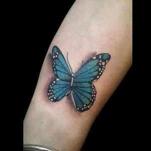Otro de hoy.. monarca azul.. #tattoo #inked #ink #mariposa #monarca #azul #monarcaazul #bluebutterfly #luchotattoo #luchotattooer #pergamino 