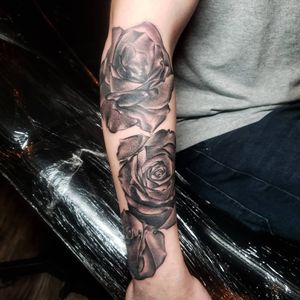 Fresh black and grey roses.