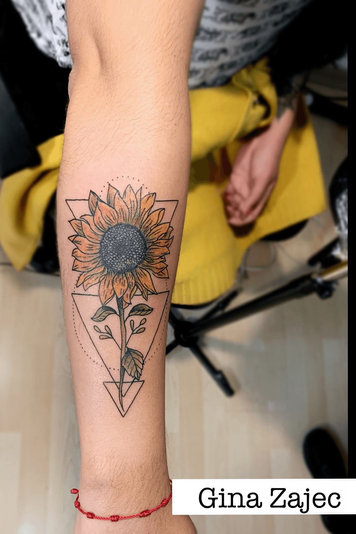 Tattoo uploaded by Karma Ink Collective • Tatuaje de girasol en color. Sunflower color tattoo. Tatuaje de girasol geométrico. Geometric sunflower tattoo. #geometrictattoo #tatuajegeometrico#tatuajegirasol #sunflowertattoo #girasoltattoo ...