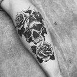 #skull #rose #roses #blackandgray #calftattoo #legtattoo 