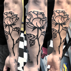 Rose I tattooed today! 🌹 #rose #tattoo #rosetattoo #ink #outline #instagood #instagram #instadaily #instamood #instatattoo #blackink #boldtattoos #armtattoo #coloradotattooartist #tattooartist #femaletattooartist