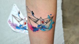 #tattoo #tatt #tattooed #victoriadenske #tattooart #tattooedukraine #kievtattoo #kyivtattoo #ink #inked #tattoodo #wctattoos #bodyart #watercolortattoo #colortattoo #tattoodo #beautiful #instatattoo #linework #inkedup #tattooartist #blacktattoo #sketchtattoo #ship #papership #splatters #watercolor #boat #sea