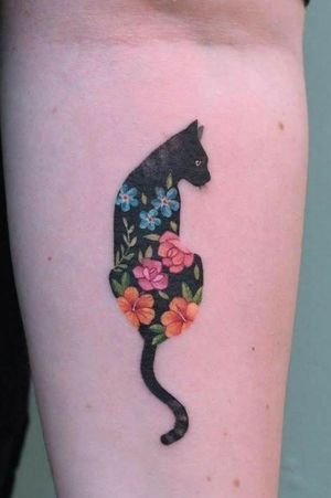 Floral cat is not so black
