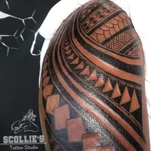 Dynamic Triple Black @scollie_ink_tattoo 