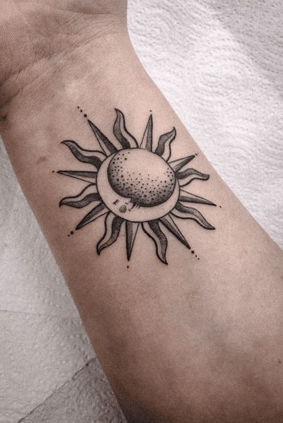 sun art tattoo