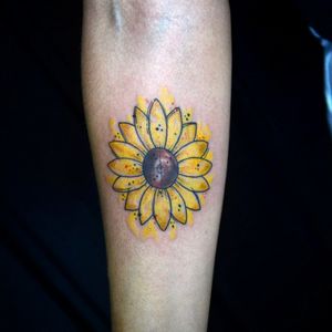 🌻...Tatuagens com horário marcado, Orçamentos e agendamentos pelo WhatsApp (11) 96545-7569 ou pela página do estúdio no Facebook. Estamos localizados próximo ao metrô Tucuruvi. #flowers #flores #girassol #girassol#flor #flortattoo #watercolor #sunflower #tattoo #feminine #delicated #tattoo #sunflowertattoo #ink #tattoolife #tattoo2me #tucuruvi