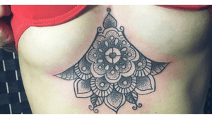 Sternum tattoo done by our artist Trudy. Wanna get a piece of tattoo by her? Drop her a message at +65 86878499 for enquiry or appointment. Cheers!🍦 🦖 Email: trudy.artistica@gmail.comFB: www.facebook.com/trudylee023#tattoo #tattooed #ilovetattoos #tattoolover #bodyart #dotwork #nopainnogain #sternumtattoo #ornamentsltattoo #dotworktattoo #underboobstattoo #femaletattooartist #sgtattoo #singaporetattoo #singaporetattooartist #artisticatattoo #artistica #artisticasingapore #trudyartistica #sparktattoocartridges