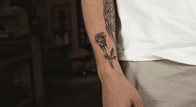 Single needle rose