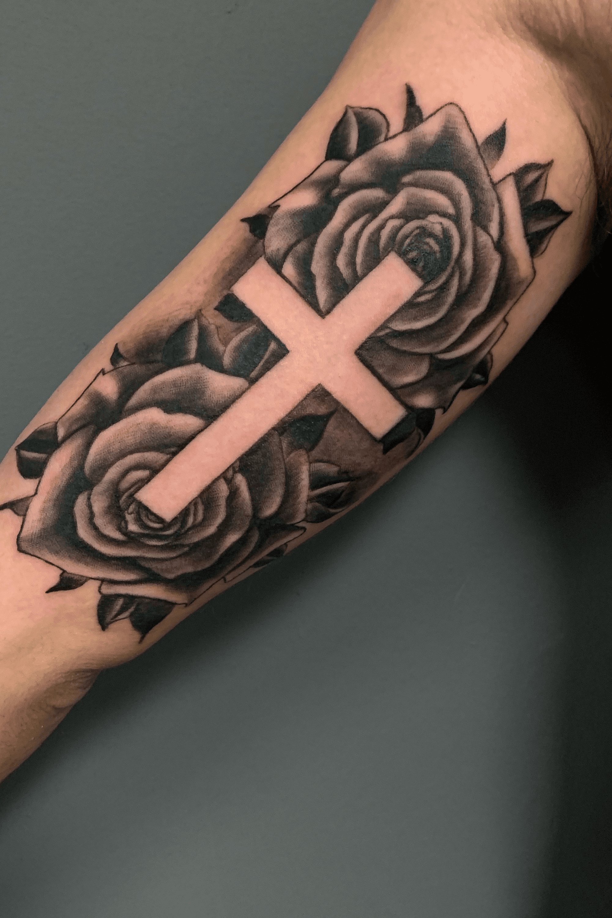 cross tattoos with roses for men