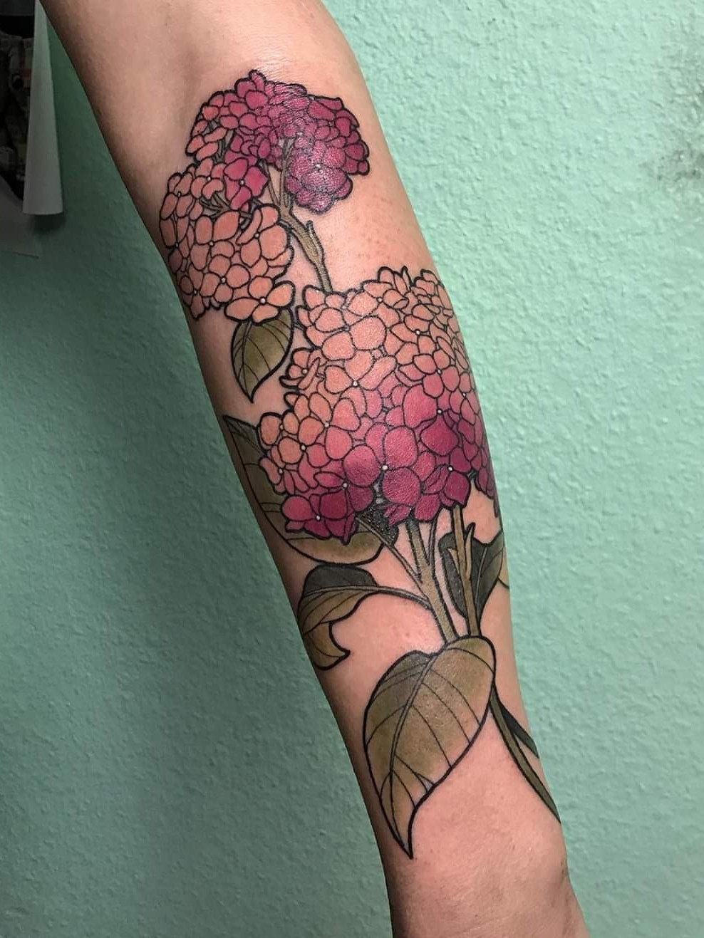 Tattoo uploaded by Jurena Elliw • flower hortensie neotraditional  neotraditionalflower flowertattoo • Tattoodo