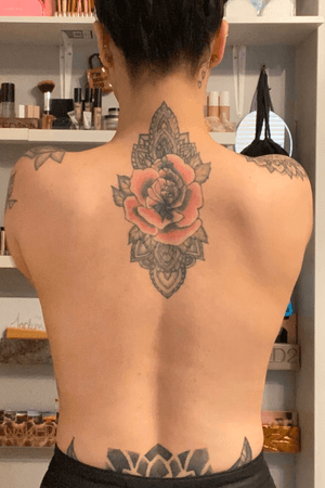 My Back Tattoo #back #backtattoo #tattoo #mandala #ornamental #ornamentaltattoo #flower #flowertattoo #floral #floraltattoo #coverup #coveruptattoo 