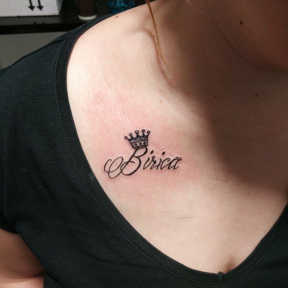 Mariah Name Crown Tattoo On shoulder