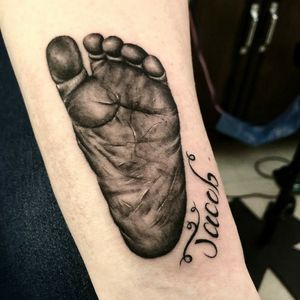 Realistic baby foot