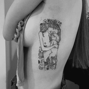 The Two Ages of Woman #klimt #klimttattoo #MotherandChildTattoo #mother #art #Artnouveau #ArtNouveautattoo #minimal #minimaltattoo #stattoo #smalltattoo #ink #inkedgirl #bishoprotary #bishop #tattoo #tattoolover #ViennaSecession #symbolism 